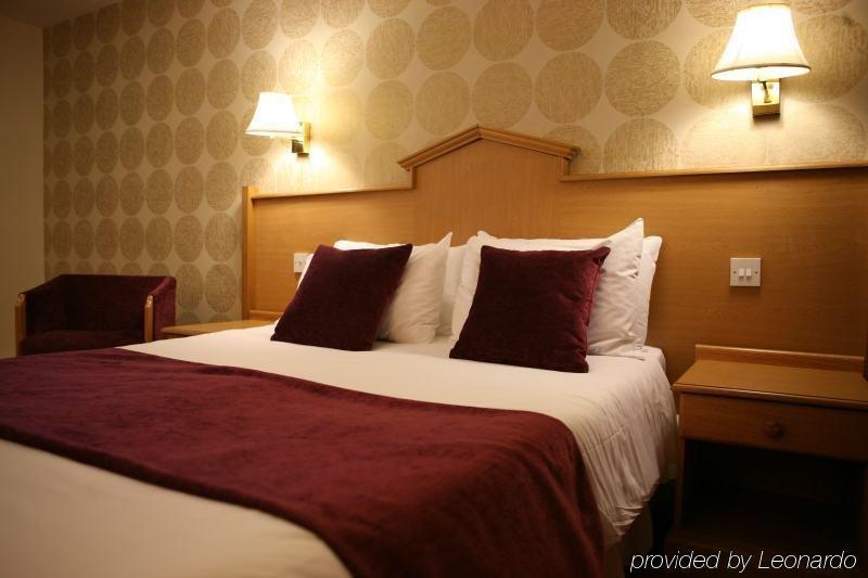 South Marston Hotel And Leisure Club Swindon Zimmer foto